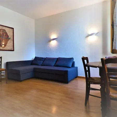 La Maison Entre Les Arenes Et La Gare Holiday home